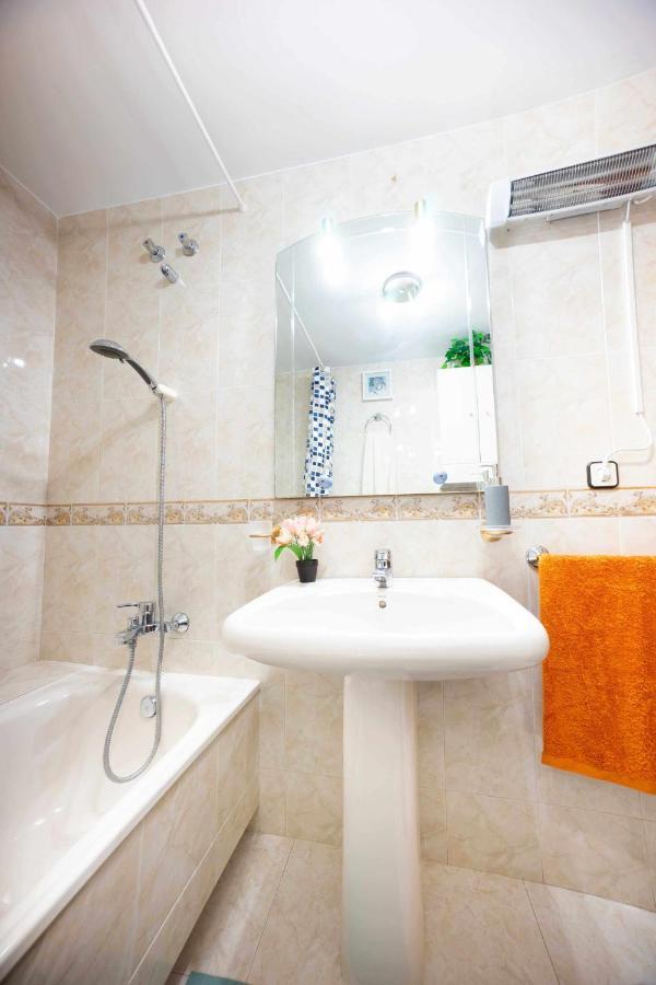 Mesones - Parking Opcional - Climatizado Appartement Jaén Buitenkant foto